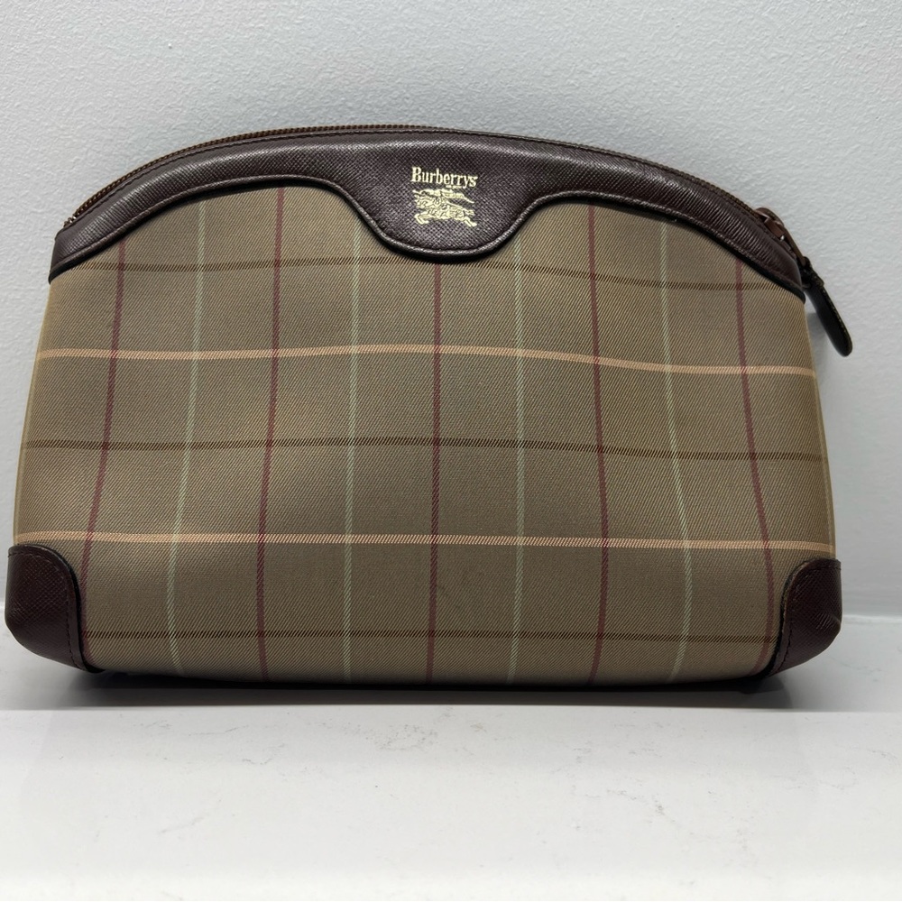 Vintage Authentic Burberrys clutch